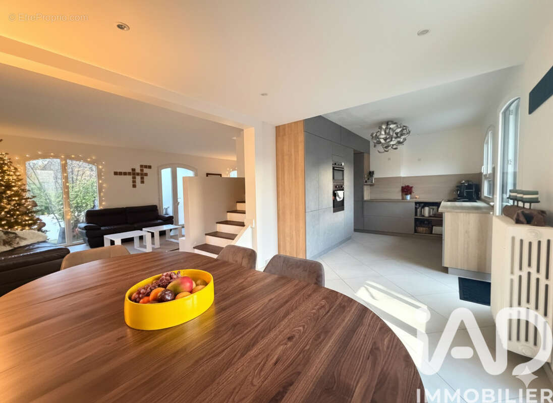 Photo 6 - Maison à VIRY-CHATILLON