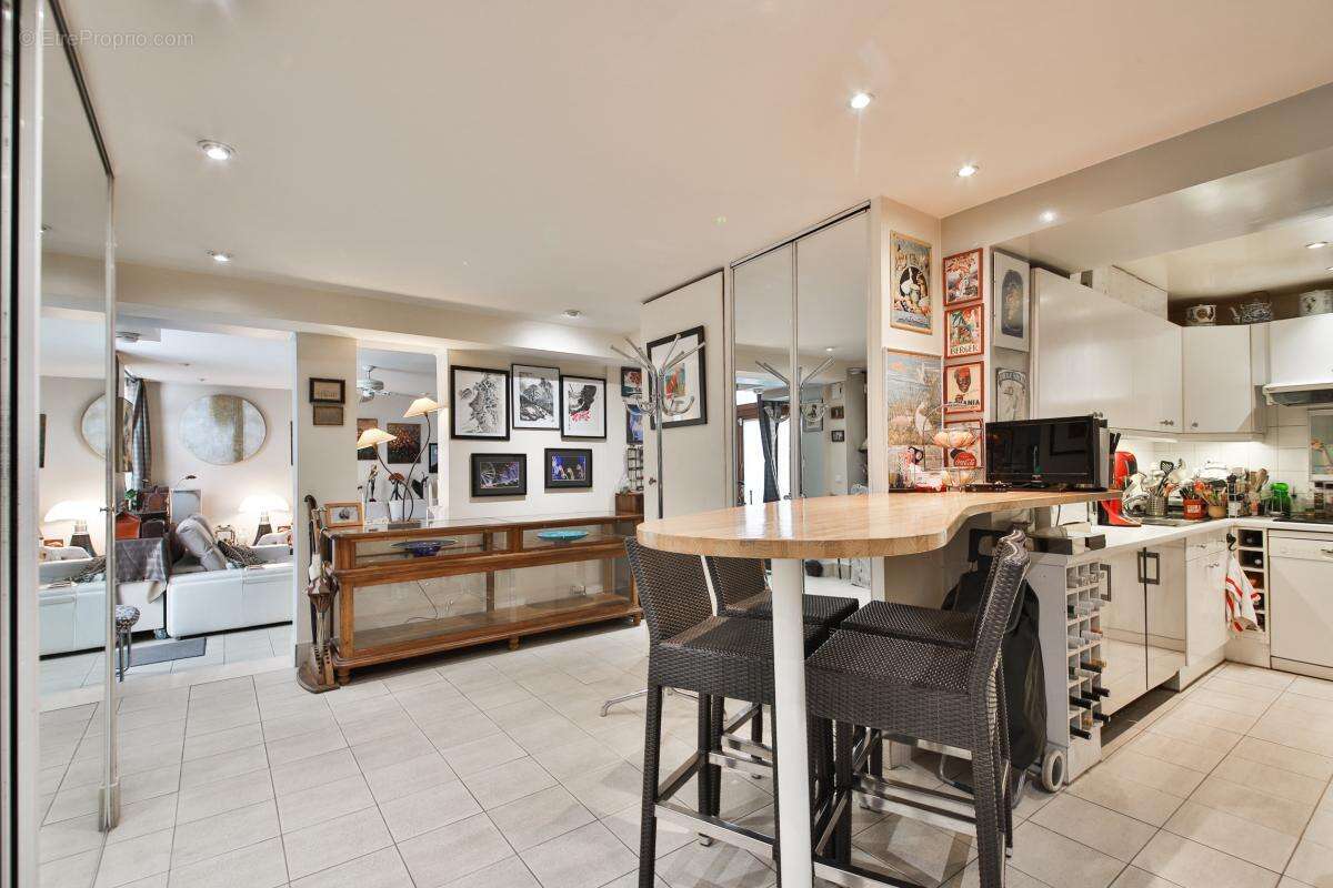 Appartement à PARIS-9E
