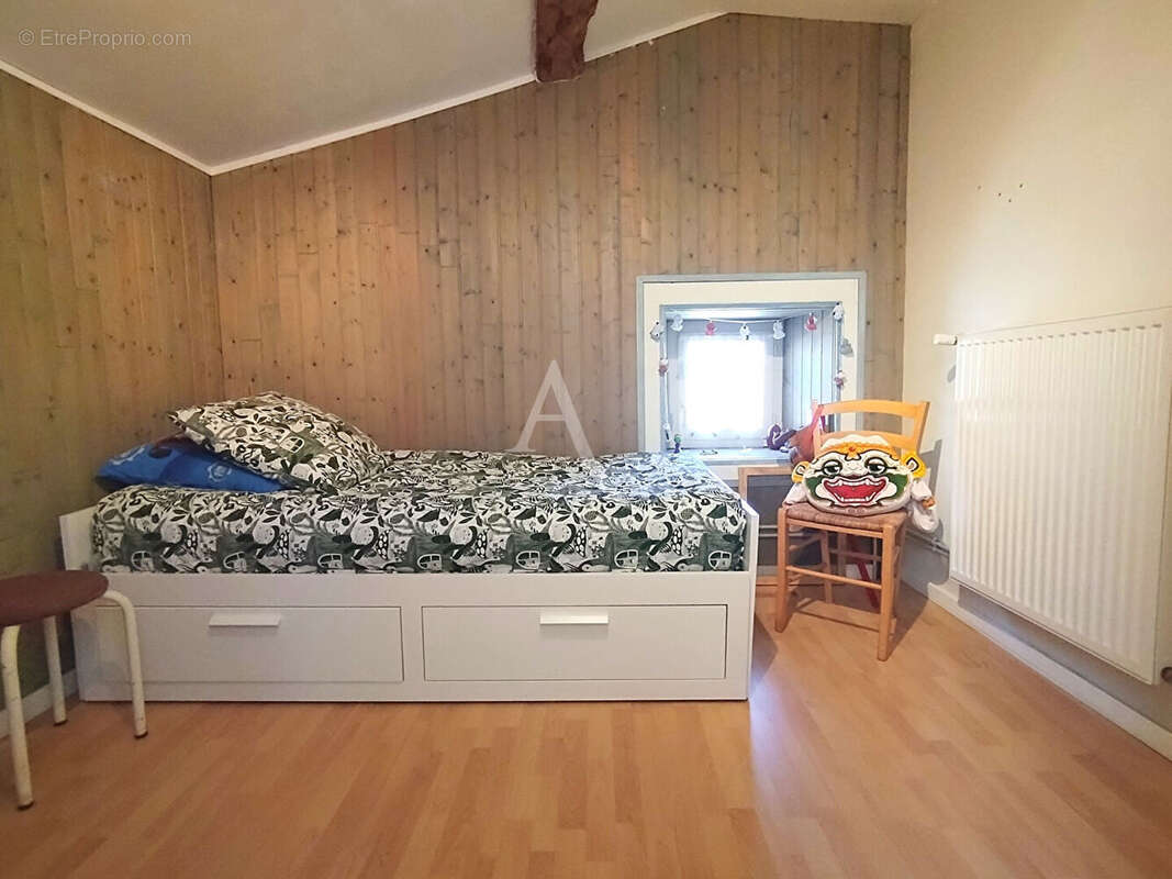 Maison à SAINT-GEORGES-DES-COTEAUX