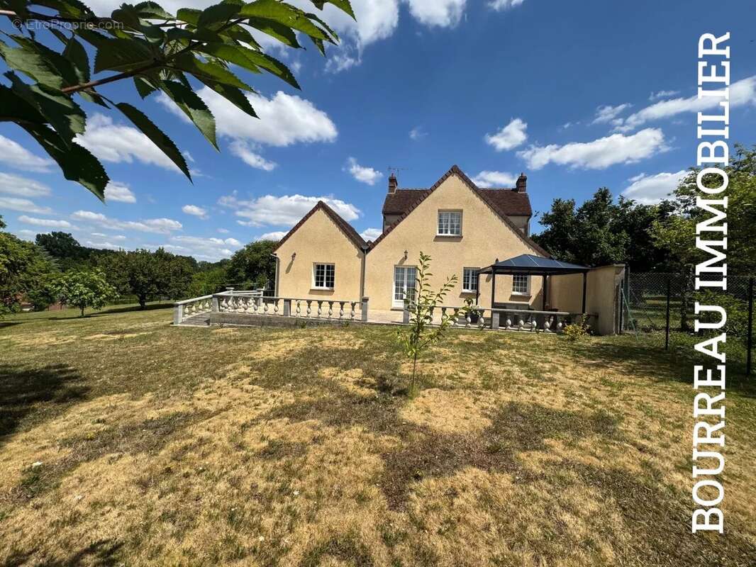 Maison à CHAMPLAY