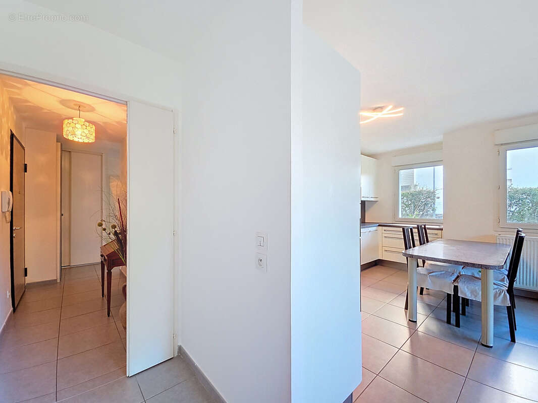 Appartement à MEYLAN