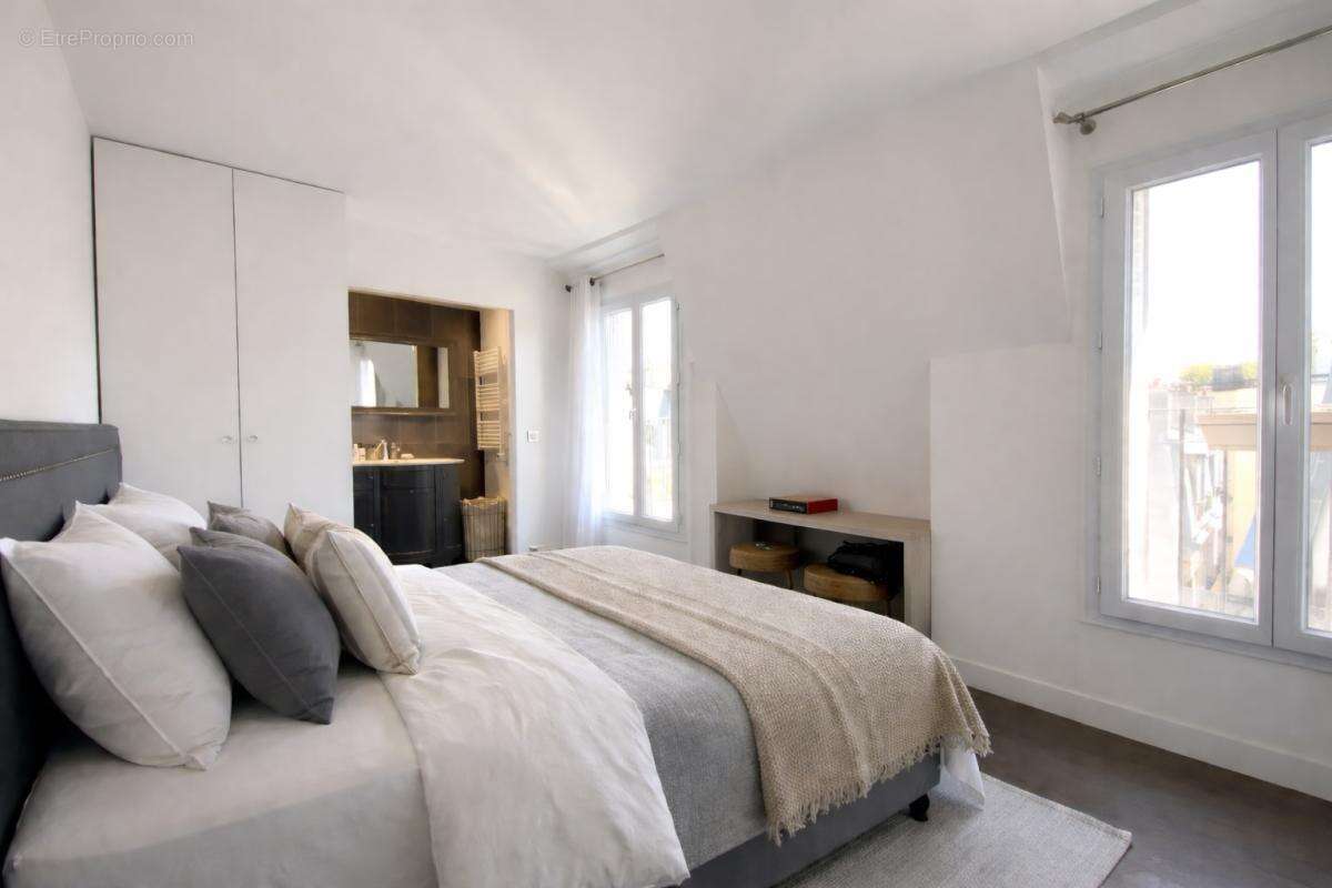 Appartement à LEVALLOIS-PERRET