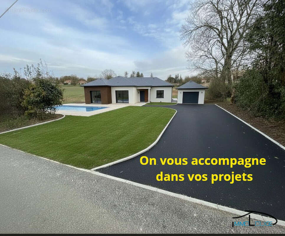 Terrain à VILLEFRANCHE-DE-ROUERGUE