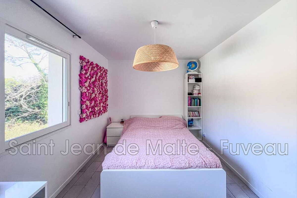 Maison à GREASQUE