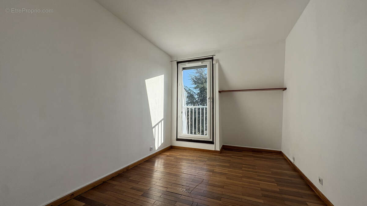 Appartement à SARTROUVILLE