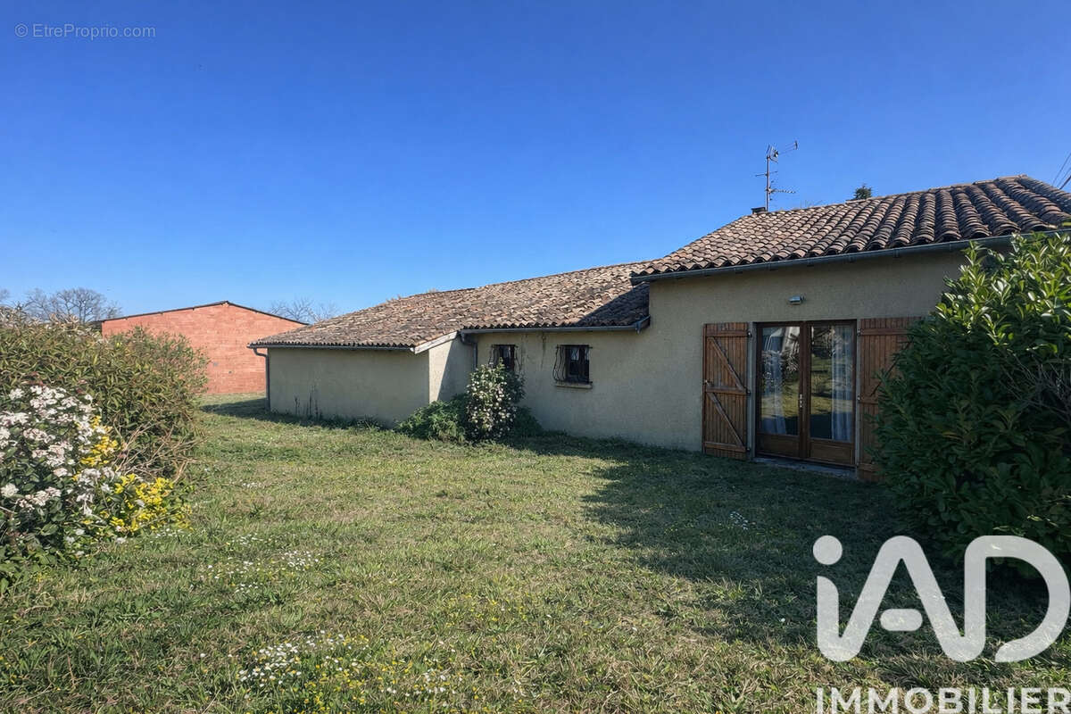 Photo 2 - Maison à VACQUIERS