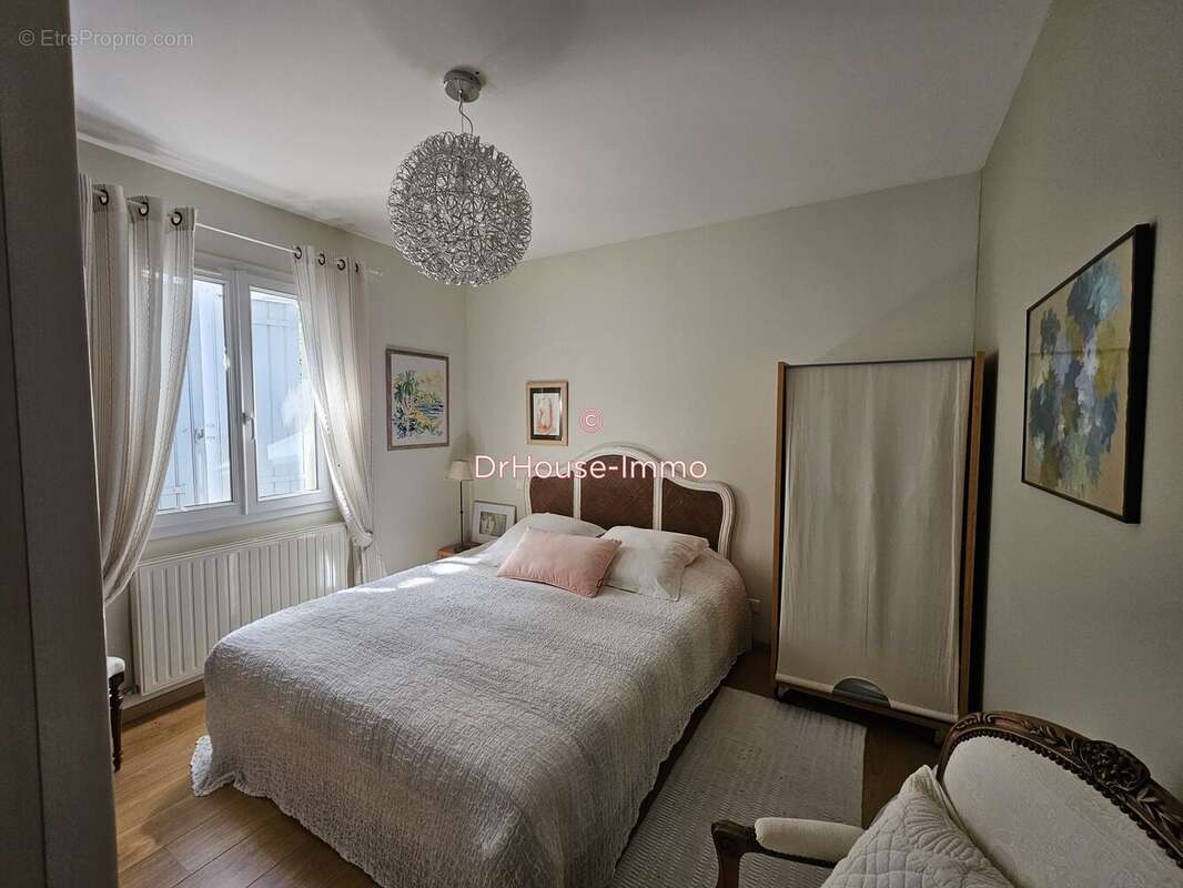 Maison 118 m² à La Creche  - photo 6