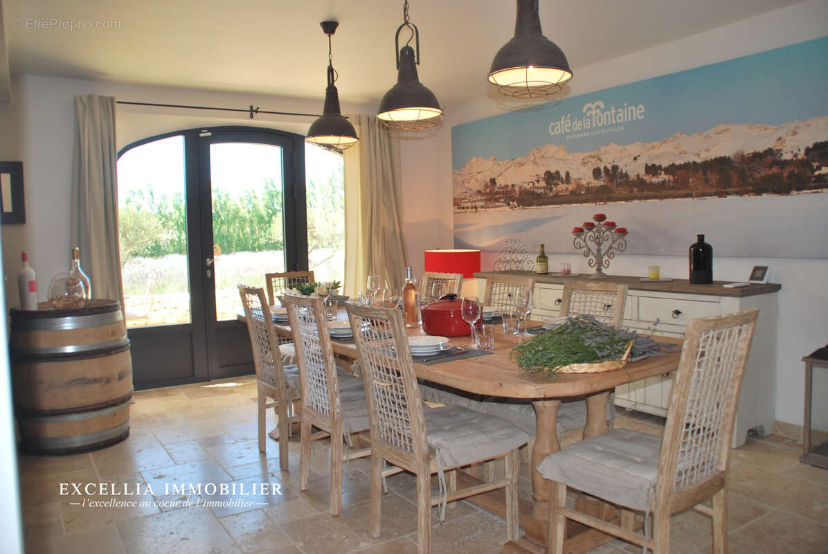 Maison à MAUSSANE-LES-ALPILLES