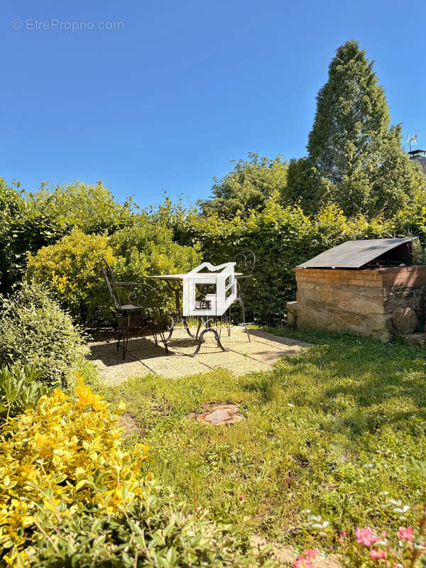 Maison à LUC-LA-PRIMAUBE