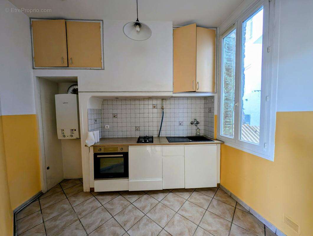 Appartement à MARSEILLE-7E