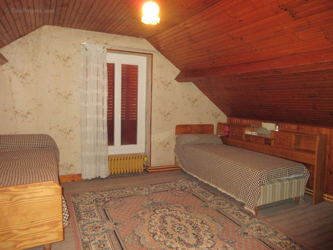 Grande maison sur Prissac avec 3 garages ! - photo 12