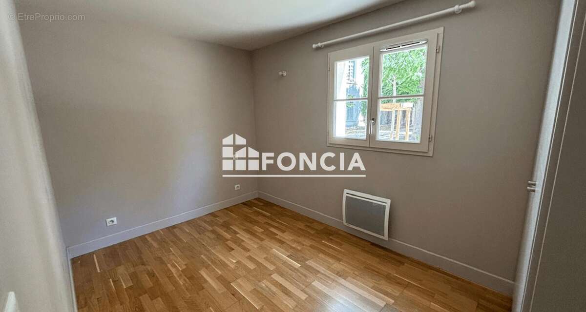 Appartement à VILLENEUVE-LES-AVIGNON