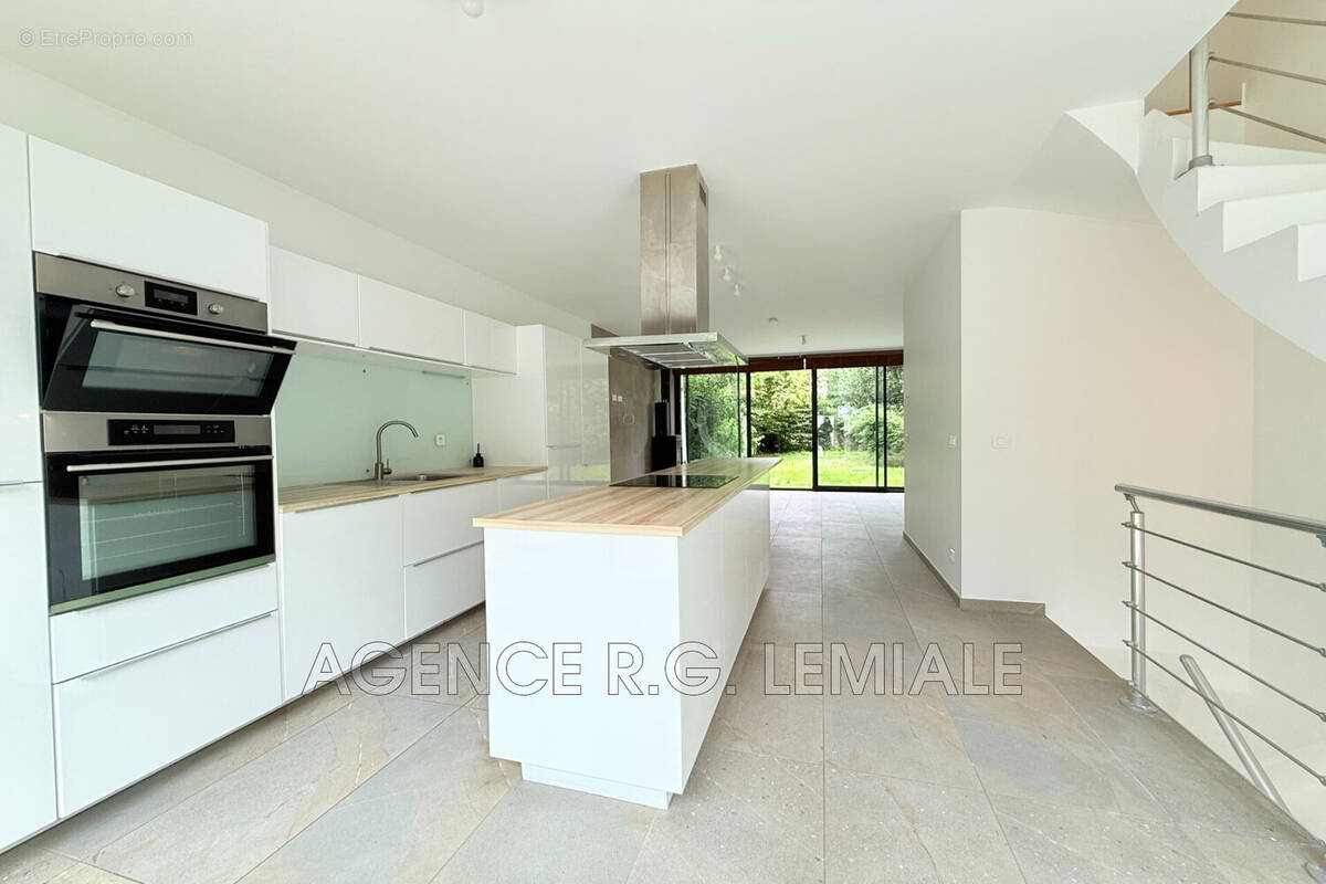 Maison 101 m² à Maisons-Laffitte  - photo 3
