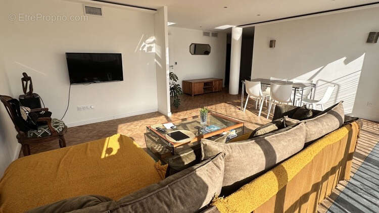 Appartement à MARSEILLE-8E
