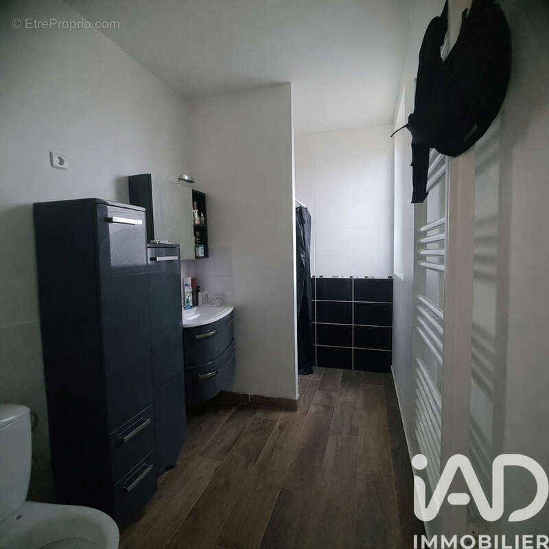 Maison 71 m² à Saint-Seurin-Sur-L'isle  - photo 5