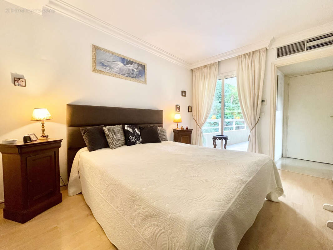 Appartement à LE CANNET