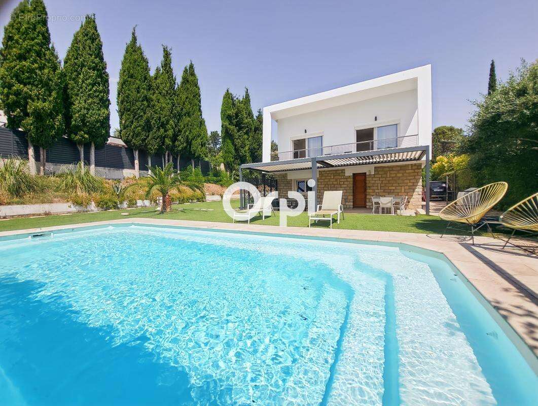 Villa, piscine, jacuzzi et cadre privilégié - photo 2