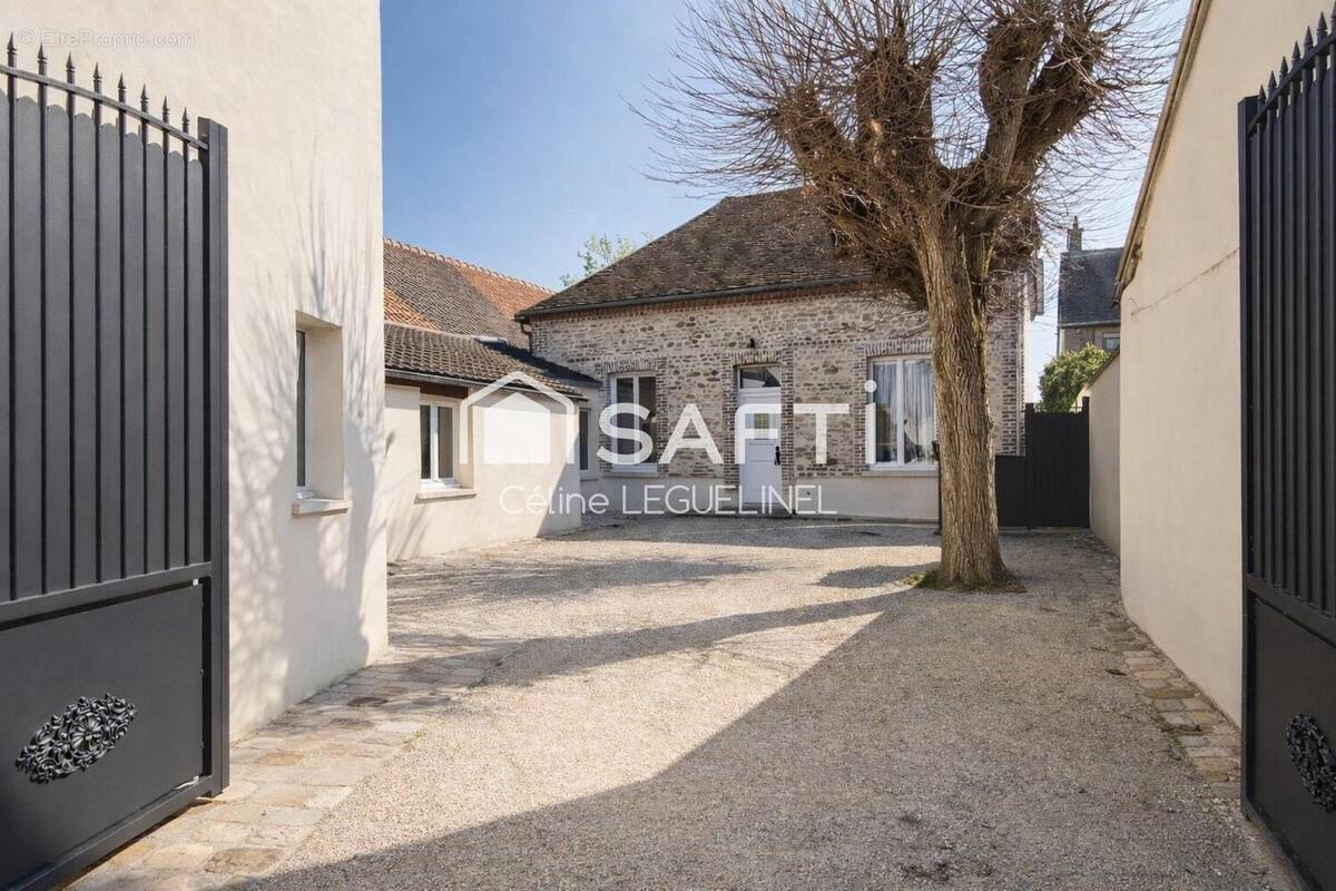 Photo 1 - Maison à MAULETTE