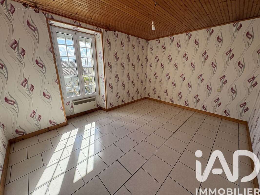 Photo 9 - Maison à VASLES