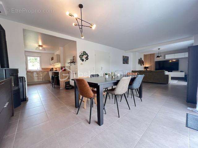 Maison à CHAUMES-EN-BRIE