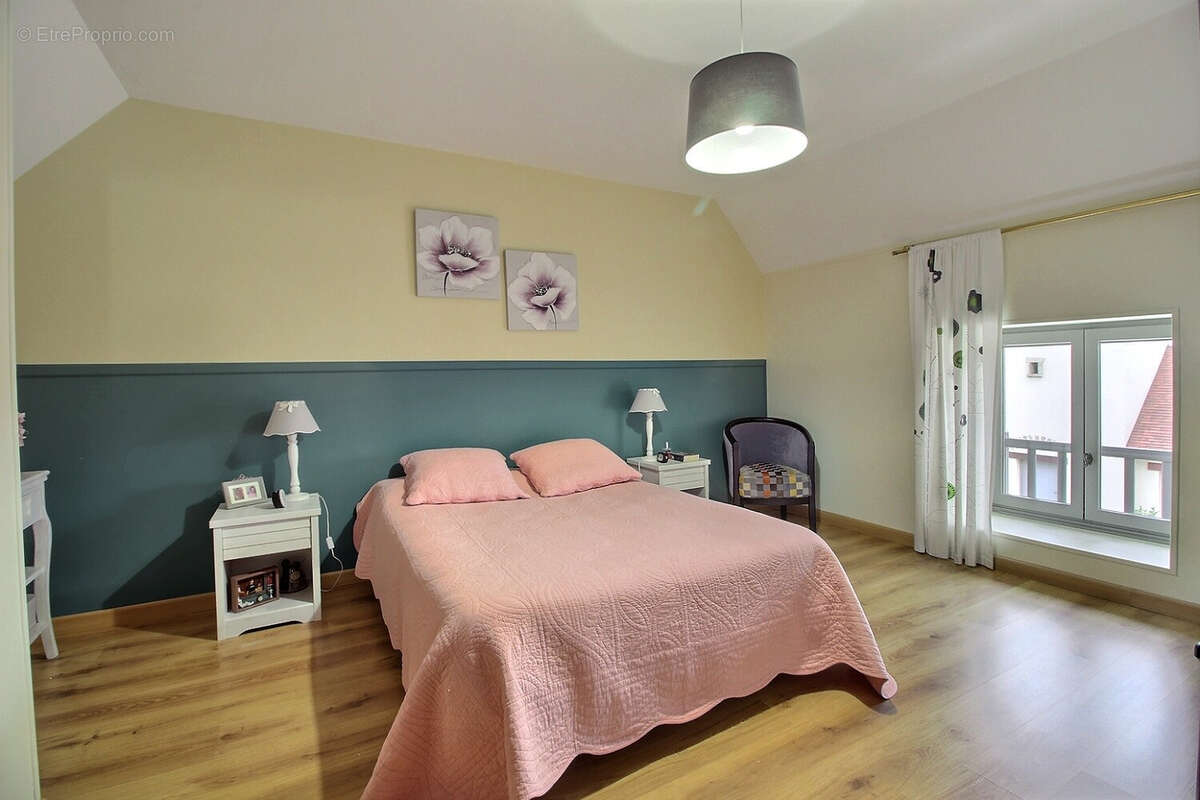 Maison à SAINT-MARCELIN-DE-CRAY