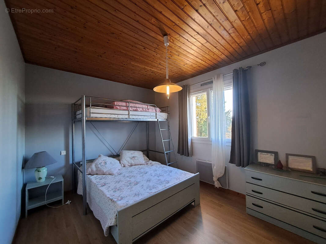 Maison à FEUGAROLLES