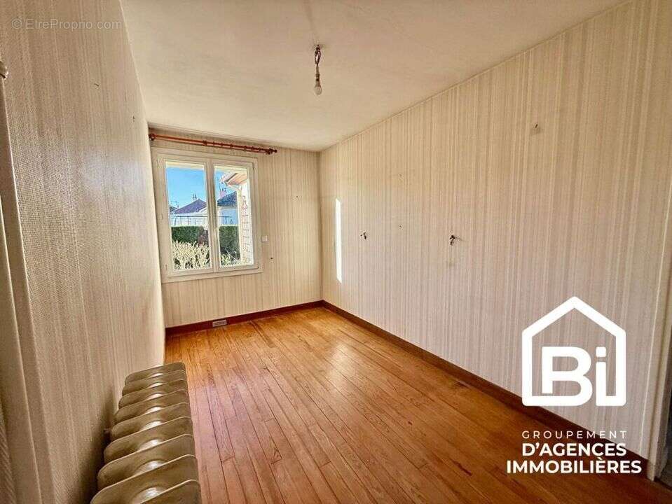 Maison à CORMELLES-LE-ROYAL