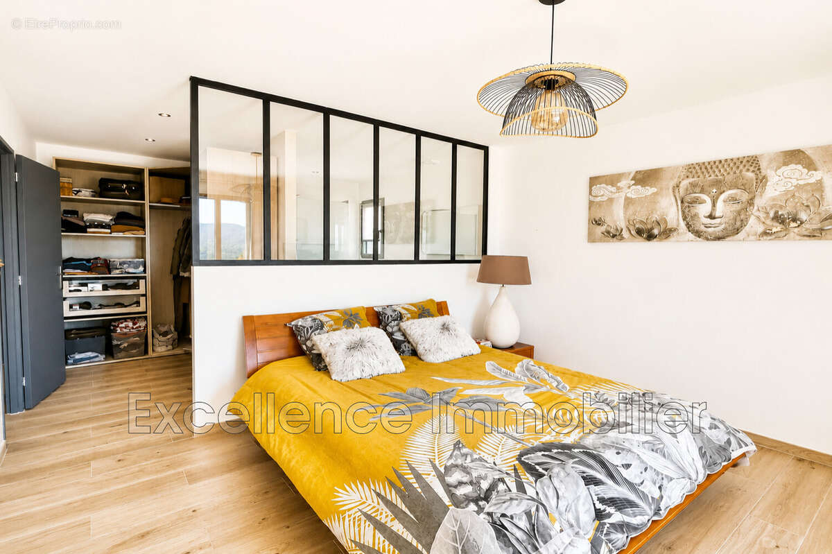 Maison 138 m² à Plan-De-La-Tour  - photo 8