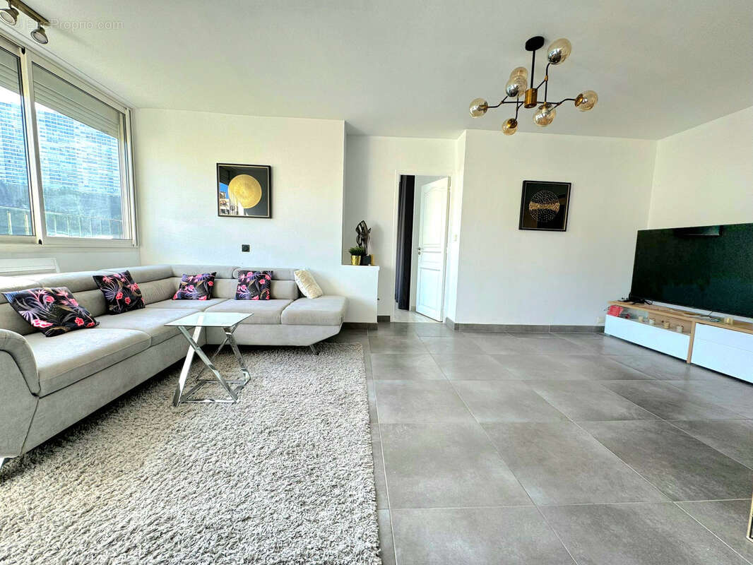 Appartement à MARSEILLE-9E