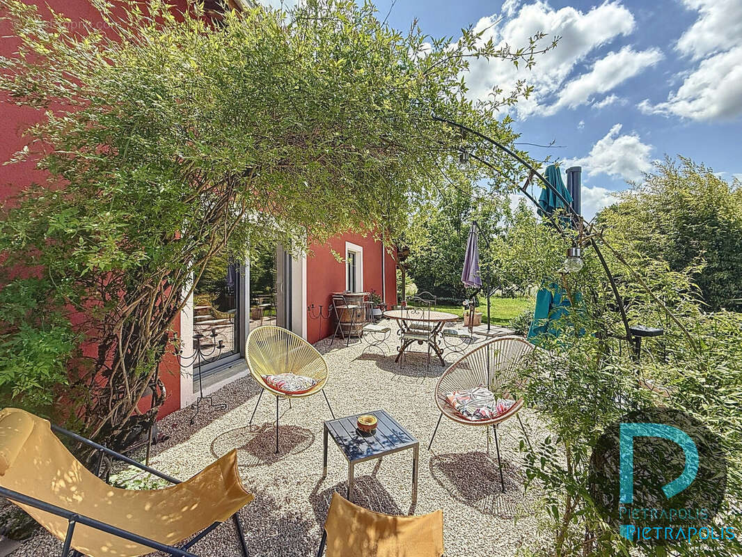 Maison 187 m² à Chatillon-Sur-Chalaronne  - photo 3
