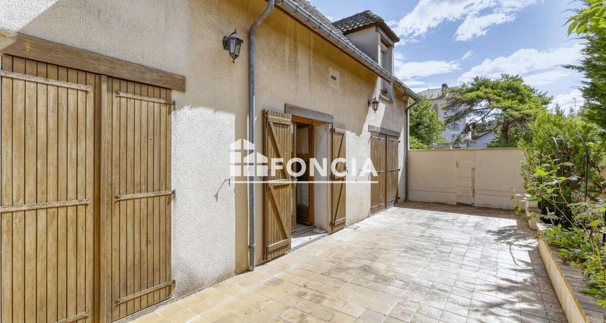 Maison à VILLENEUVE-SAINT-GEORGES