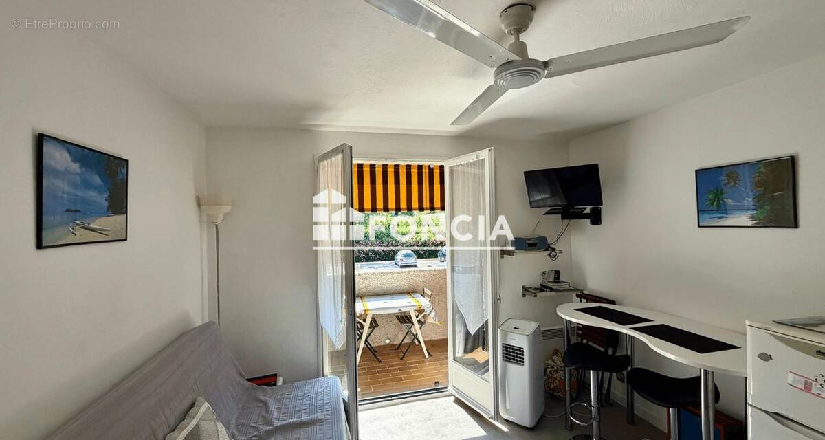 Appartement à SAINT-CYR-SUR-MER