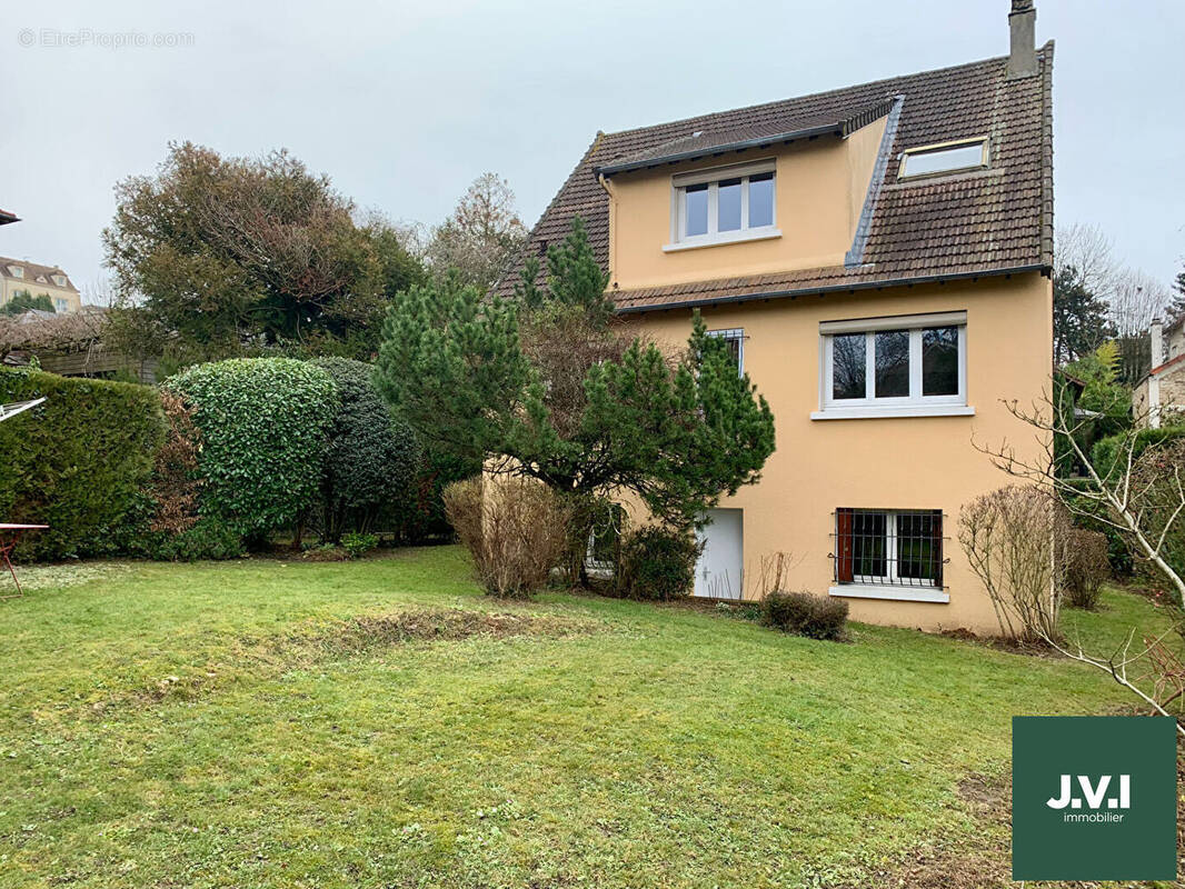 Maison à MONTMORENCY