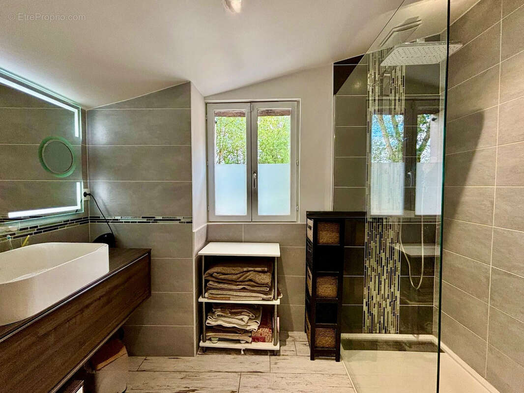 Demeure de 193m2 avec 4 chambres et piscine - photo 5
