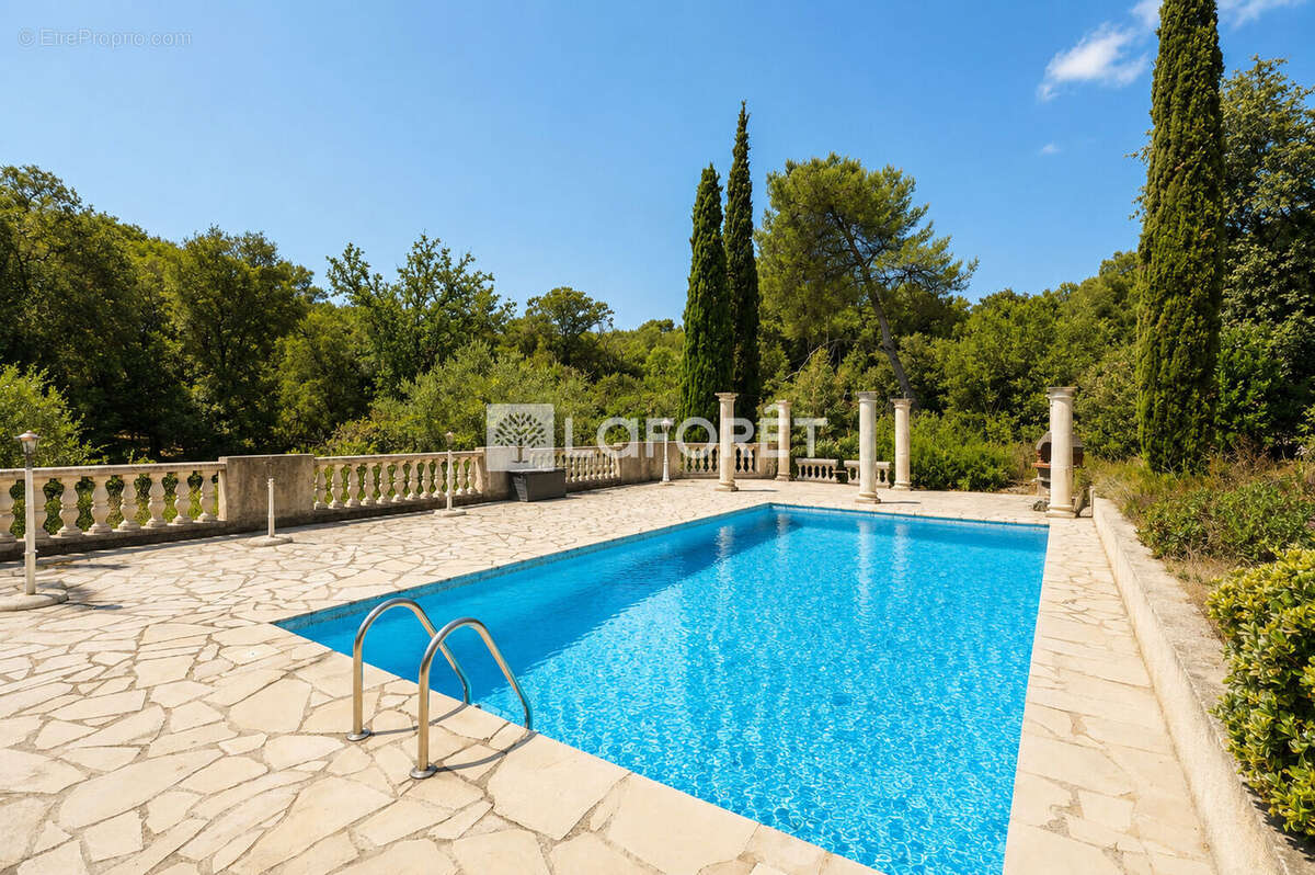 Maison familiale de 303 m² Piscine Dépendances  Secteur recherché - photo 10