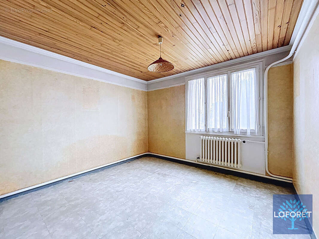 Appartement à VIGNEUX-SUR-SEINE