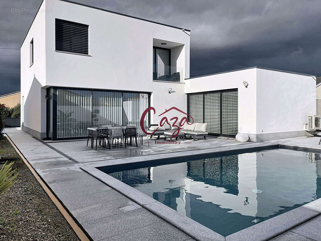 Maison à CAMBLANES-ET-MEYNAC