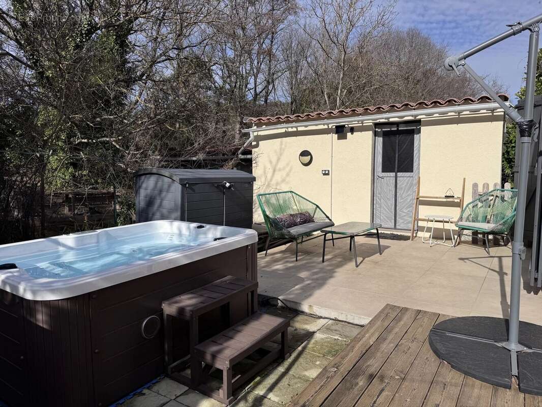 Maison à ENTRECASTEAUX