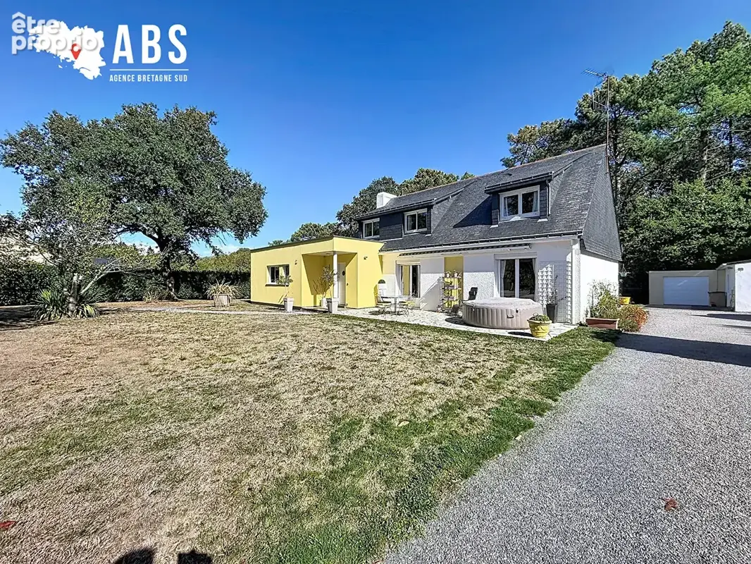 Photo Maison à Ferel au prix de 436 800€