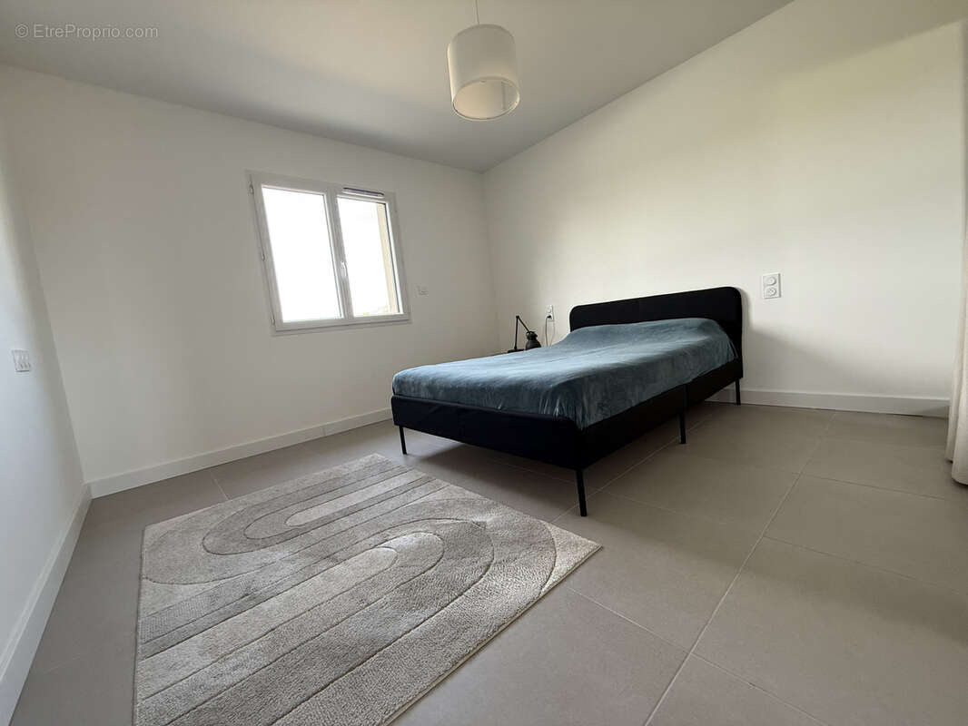 Maison à ESPINASSE-VOZELLE