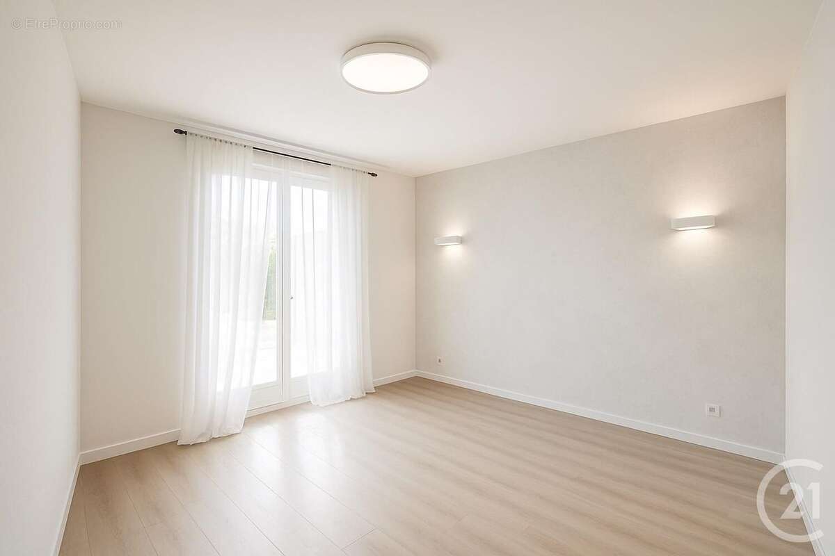 Maison à LAROQUE-DES-ALBERES