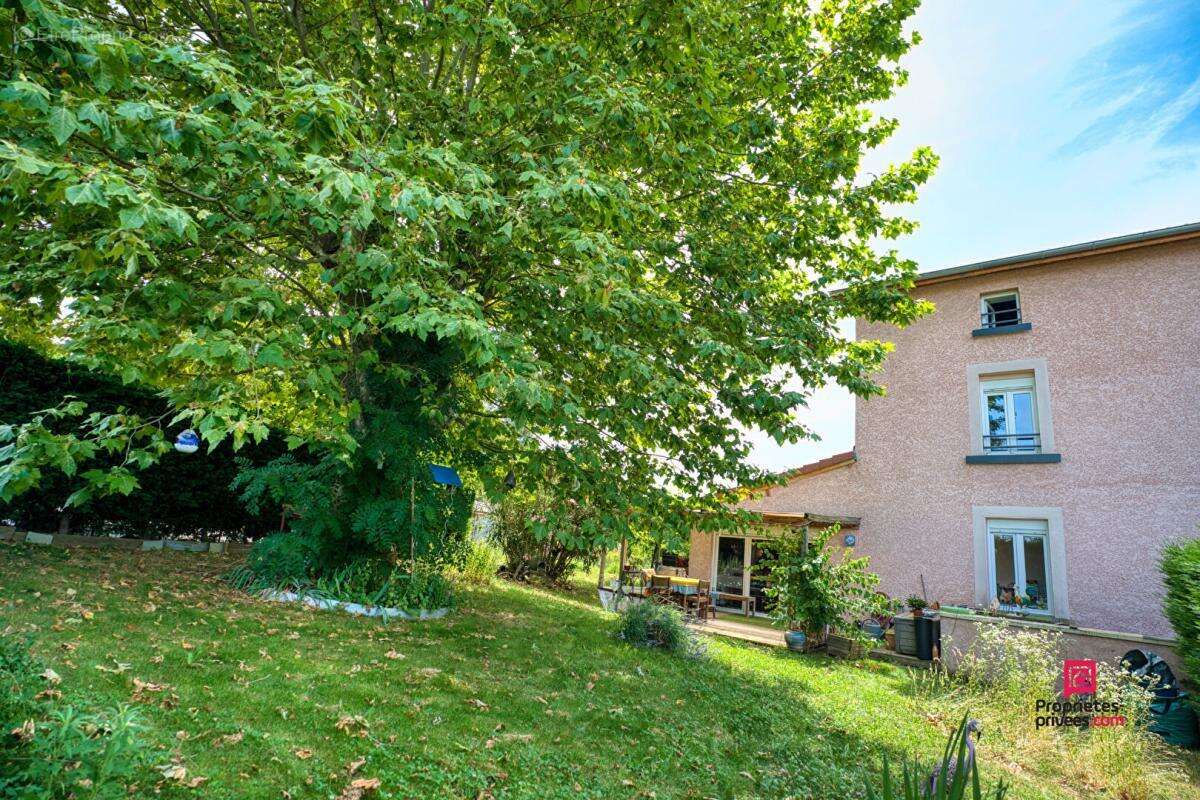 Appartement à SIMANDRES