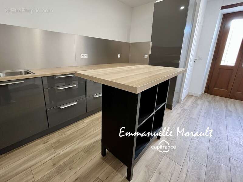 Maison à BAGNOLS-EN-FORET