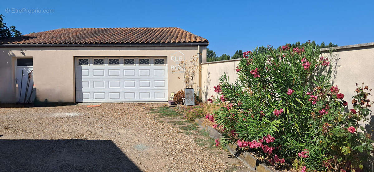 Maison Lencloitre 3 pièce(s) 108.59 m2 - photo 3