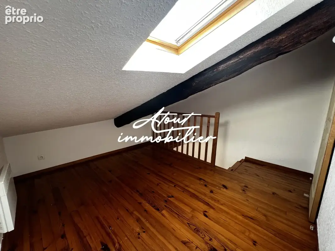 Studio de caractère avec mezzanine — Lodève - photo 6