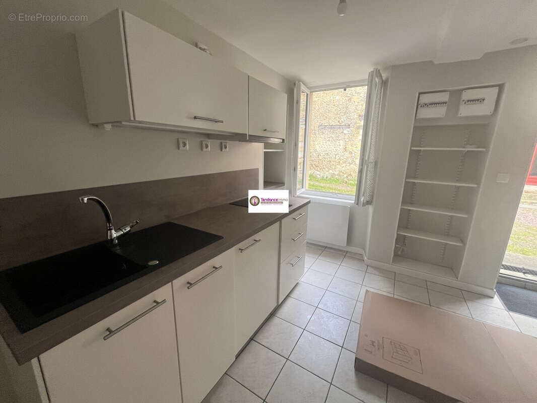 Maison à LE MELE-SUR-SARTHE