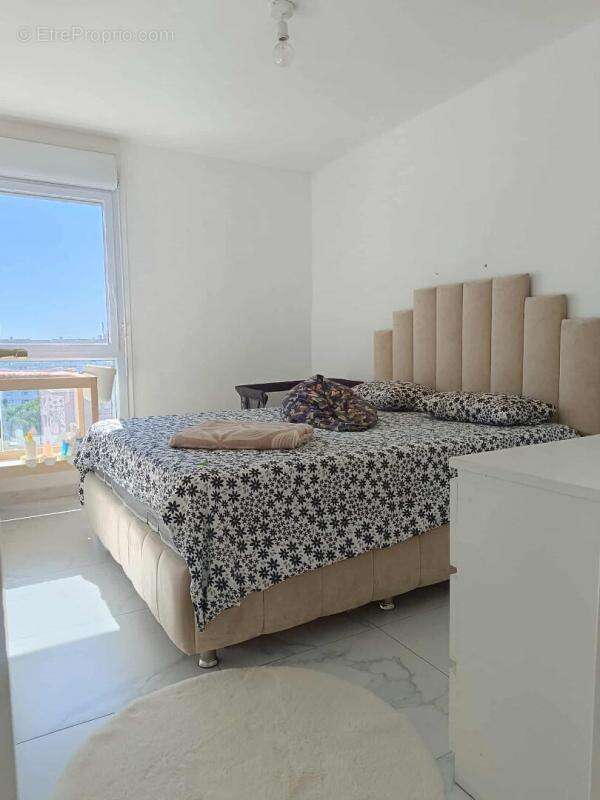 Appartement à PORT-DE-BOUC