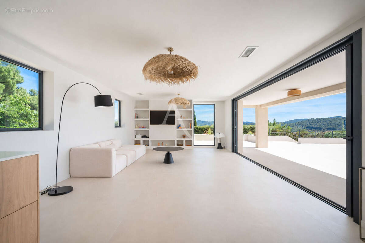 Maison à LA CADIERE-D'AZUR