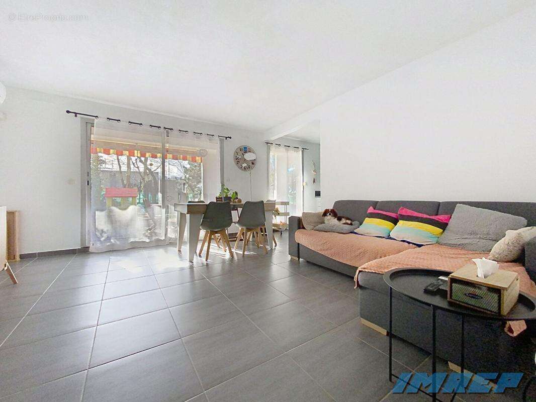 Appartement à MARSEILLE-9E