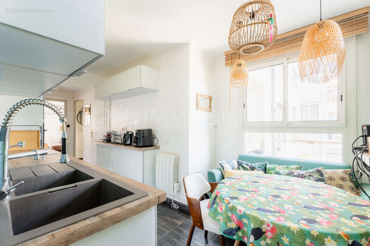 Appartement à MARSEILLE-7E